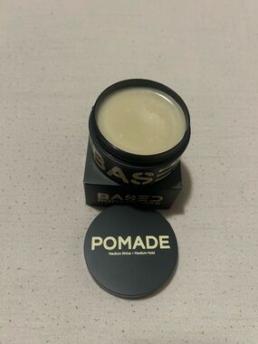 Pomade – Black Jar, Medium Shine & Hold